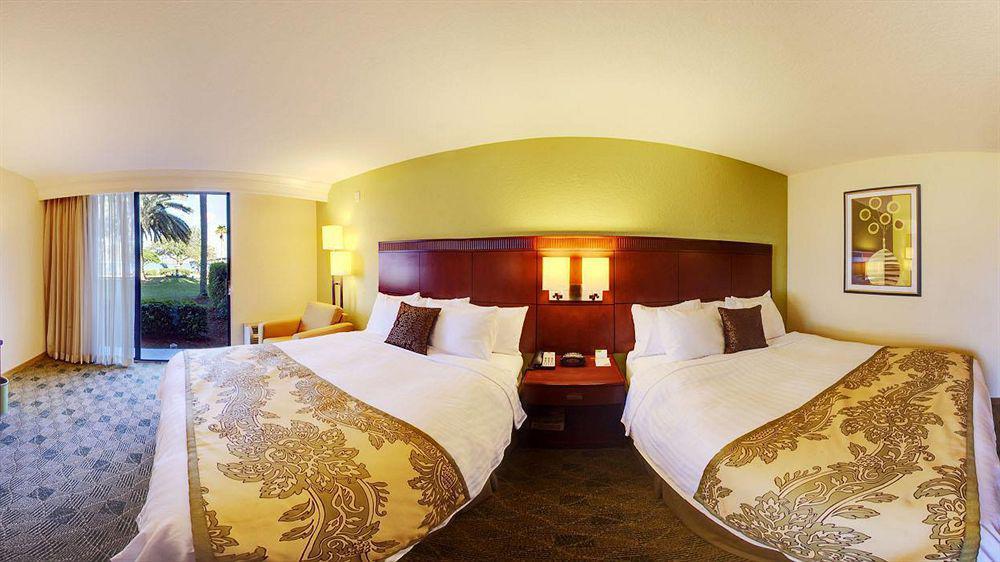 Courtyard By Marriott Bradenton Sarasota/Riverfront Exterior foto